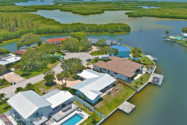 a view of a lake with houses