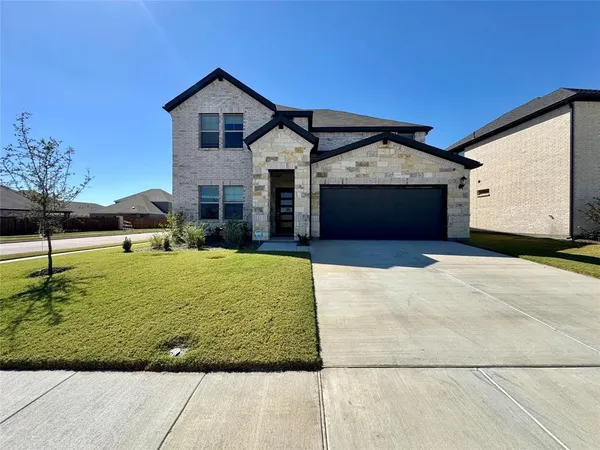 $3,200 | 2208 Palomino Lane, Seagoville, TX 75159