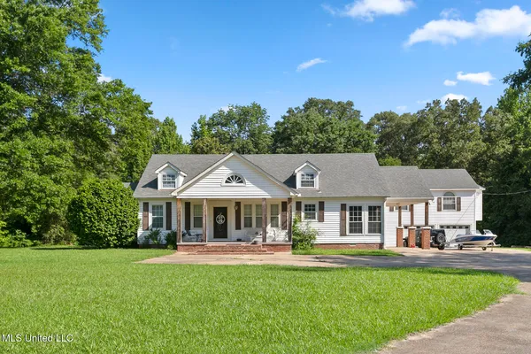 $270,000 | 4533 Highway 433, Bentonia, MS 39040