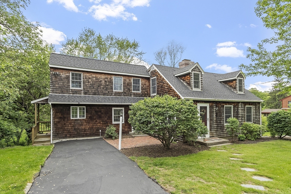 153 Tahattawan Road Littleton, MA 01460 - Photo 1 of 38 Gallery Image 1