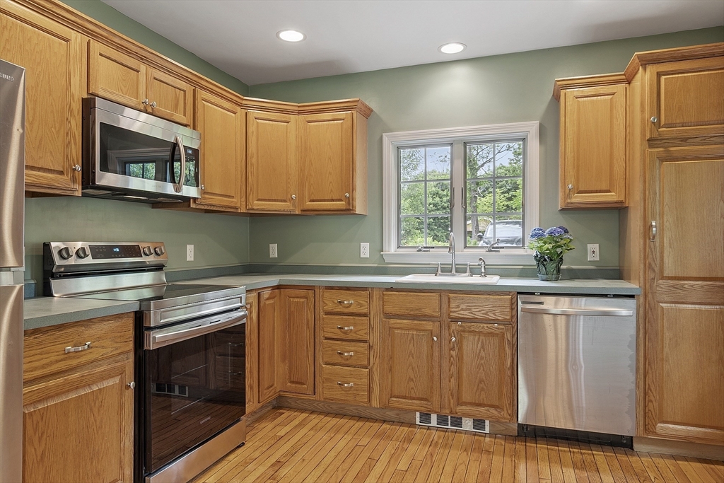 153 Tahattawan Road Littleton, MA 01460 - Photo 21 of 38 Gallery Image 21