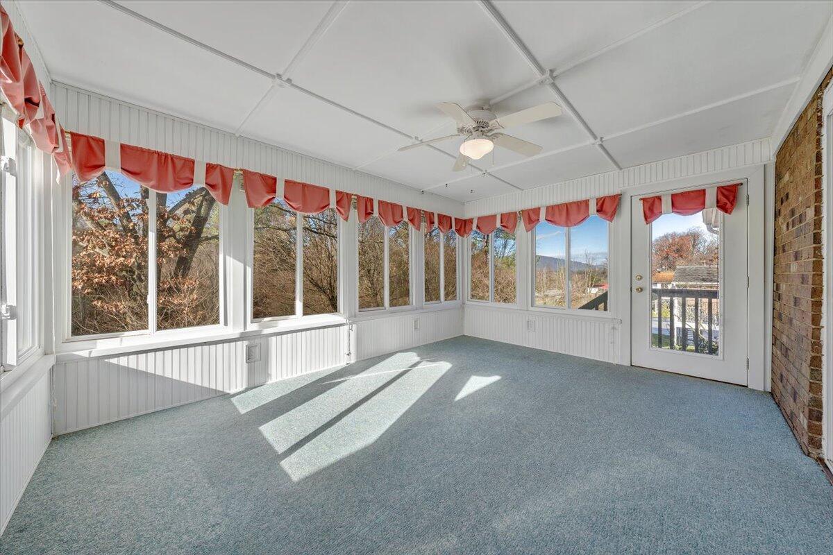 1915 McVitty Road Salem, VA 24153 - Photo 23 of 60 23-MIB05234