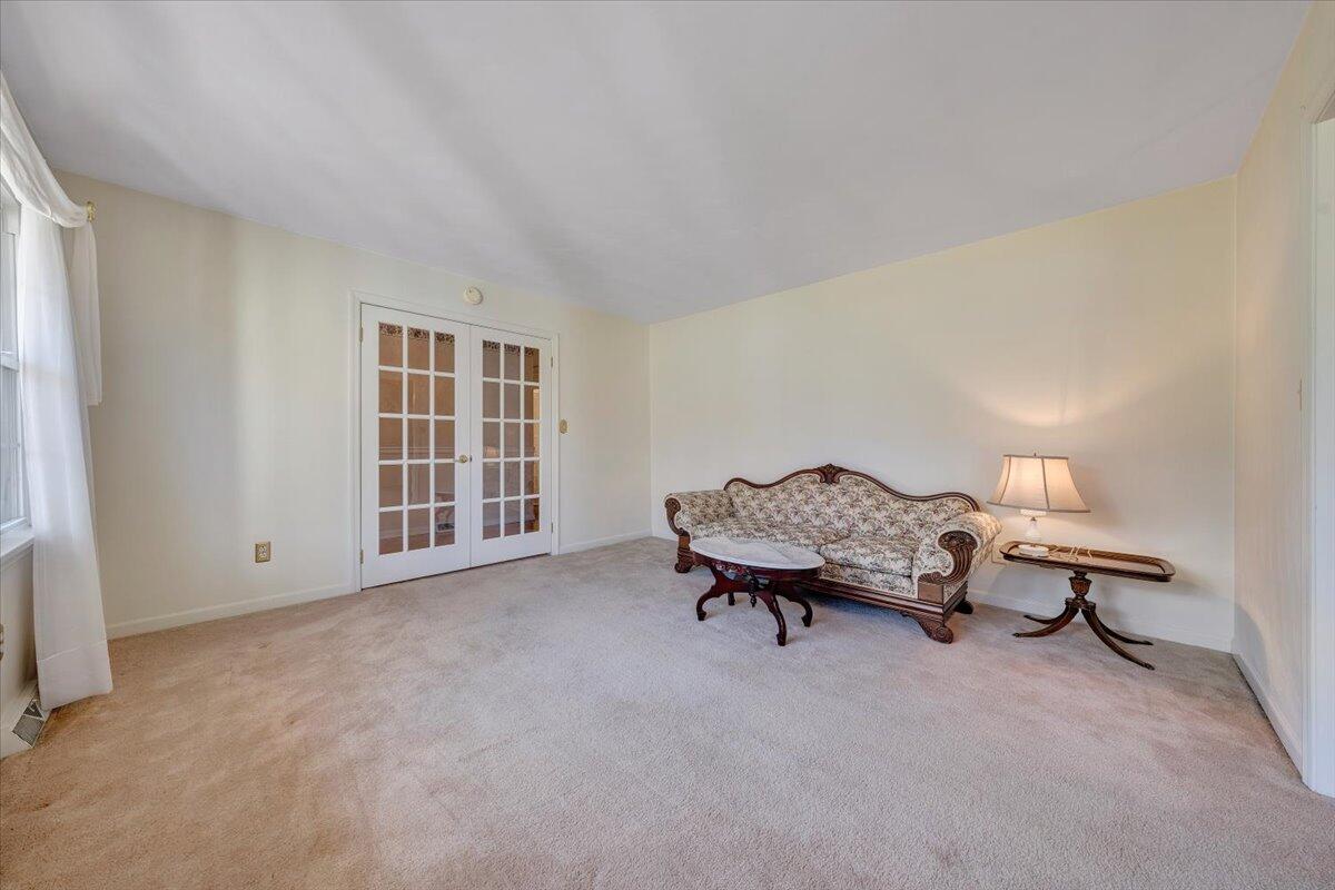 1915 McVitty Road Salem, VA 24153 - Photo 8 of 60 08-MIB05273