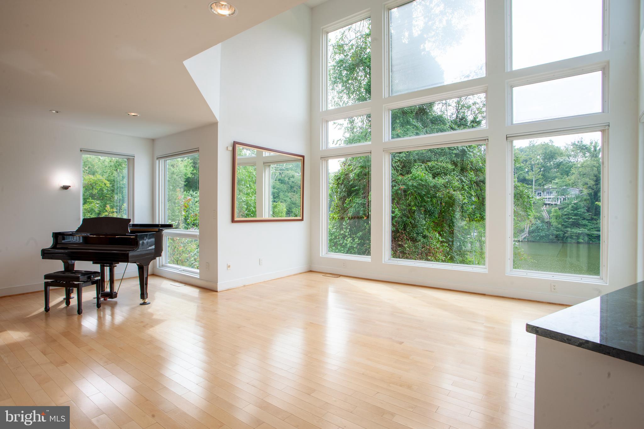 163 Edge Way Arnold, MD 21012 - Photo 15 of 77 Living Room