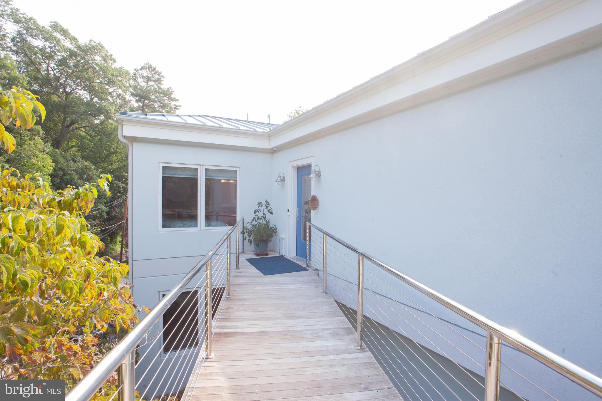 163 Edge Way Arnold, MD 21012 - Photo 4 of 77 Front Entrance to Upper Level