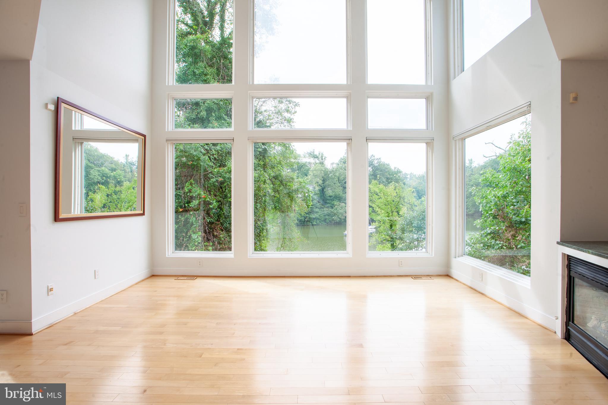 163 Edge Way Arnold, MD 21012 - Photo 5 of 77 Living Room