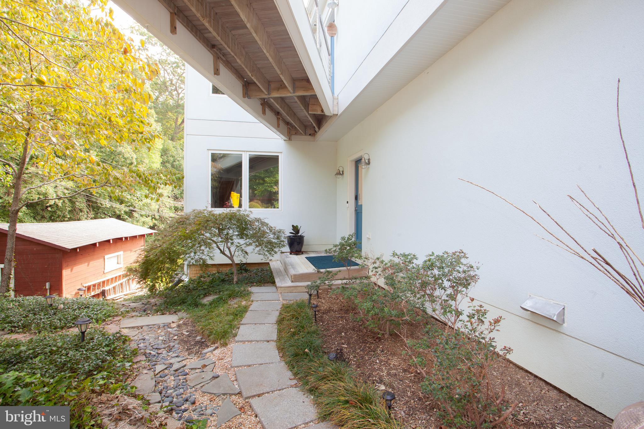 163 Edge Way Arnold, MD 21012 - Photo 9 of 77 Front Entrance to main level