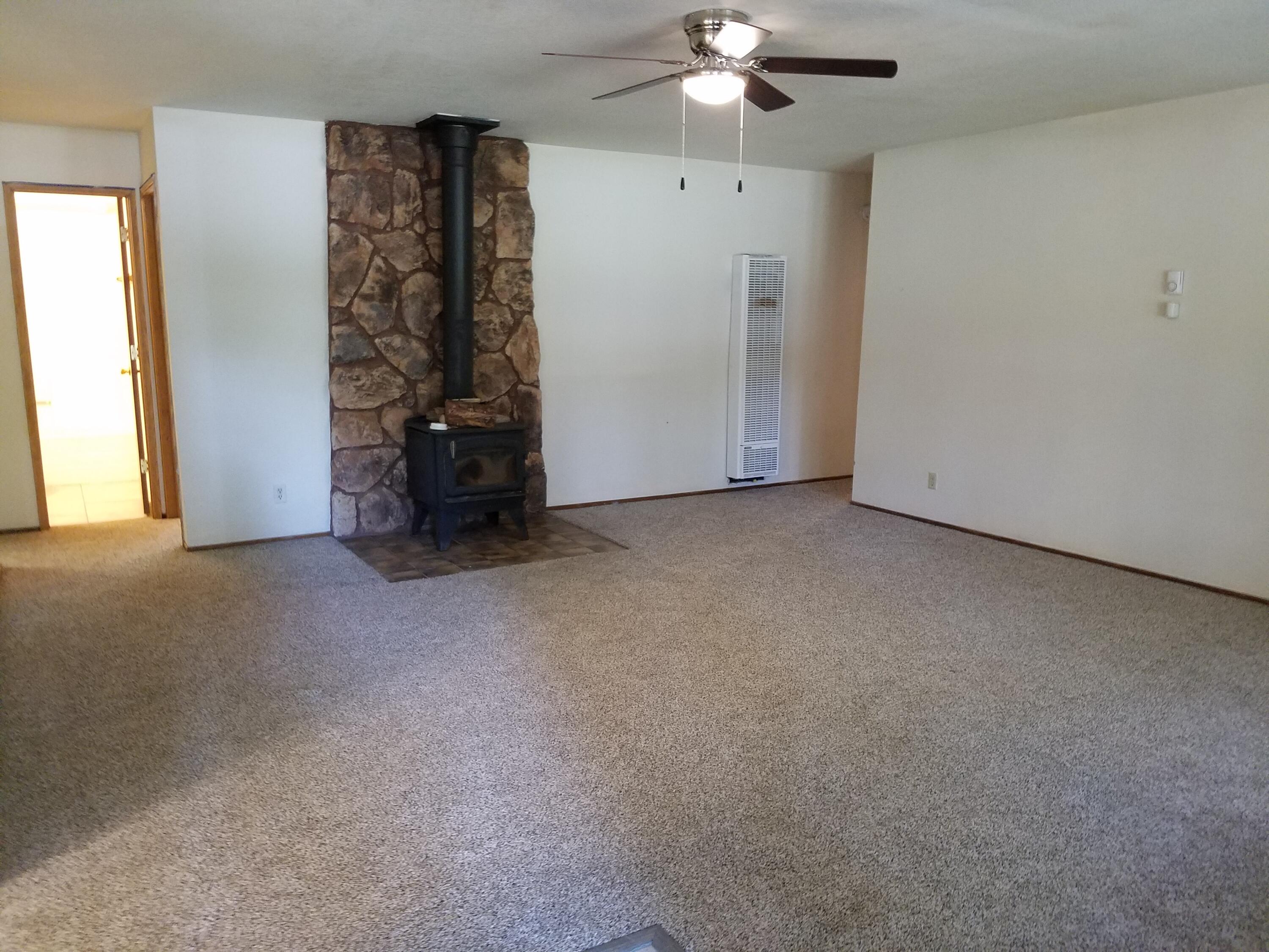 8118 Starlite Pines Road Shingletown, CA 96088 - Photo 18 of 32 LIVINGROOM