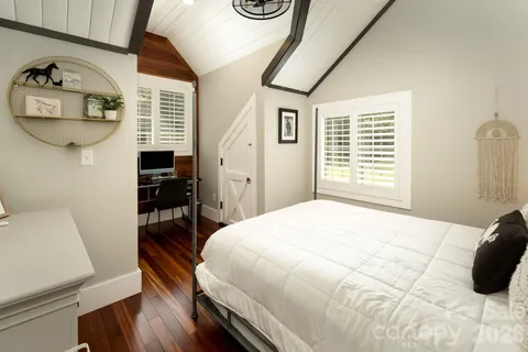 $1,300,000 | 20 Waterford Lakes Drive, Fletcher, NC 28732