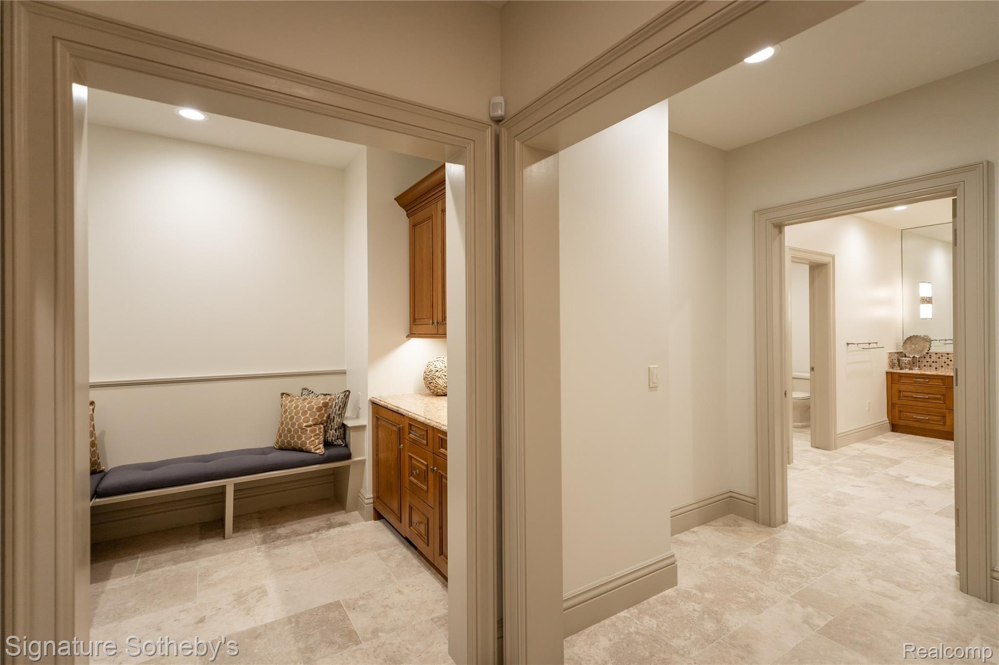 984 Lake Shore Road Grosse Pointe, MI 48236 - Photo 32 of 43 1 (33 of 44).jpg