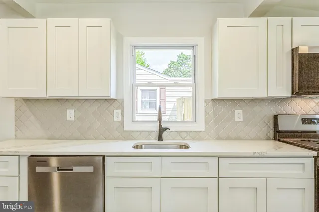 $309,900 | 707 Moores Lane, New Castle, DE 19720