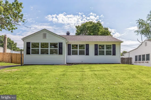 $309,900 | 707 Moores Lane, New Castle, DE 19720