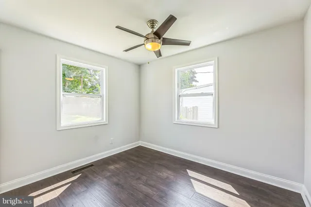 $309,900 | 707 Moores Lane, New Castle, DE 19720