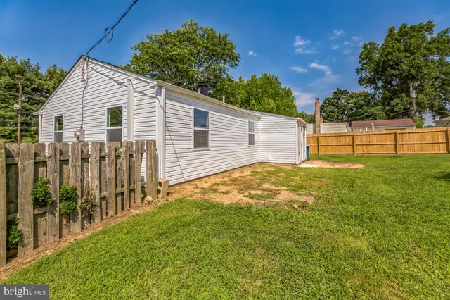 $309,900 | 707 Moores Lane, New Castle, DE 19720