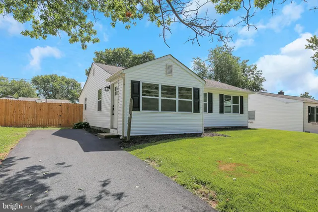 $309,900 | 707 Moores Lane, New Castle, DE 19720