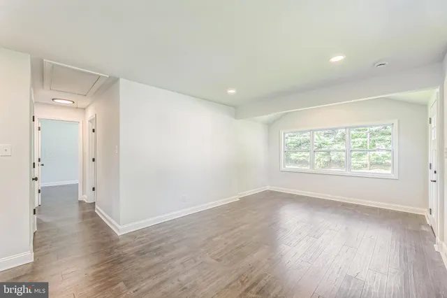 $309,900 | 707 Moores Lane, New Castle, DE 19720