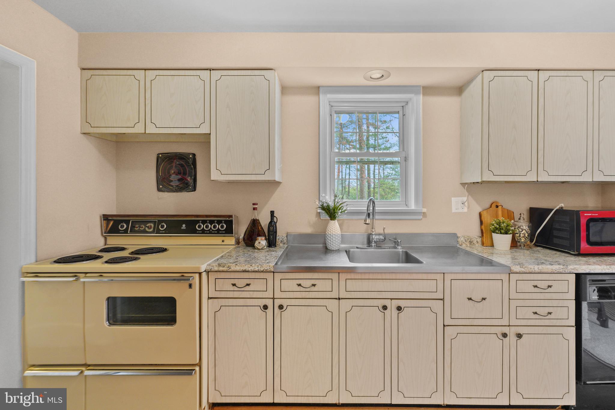 801 Copley Lane Silver Spring, MD 20904 - Photo 16 of 47