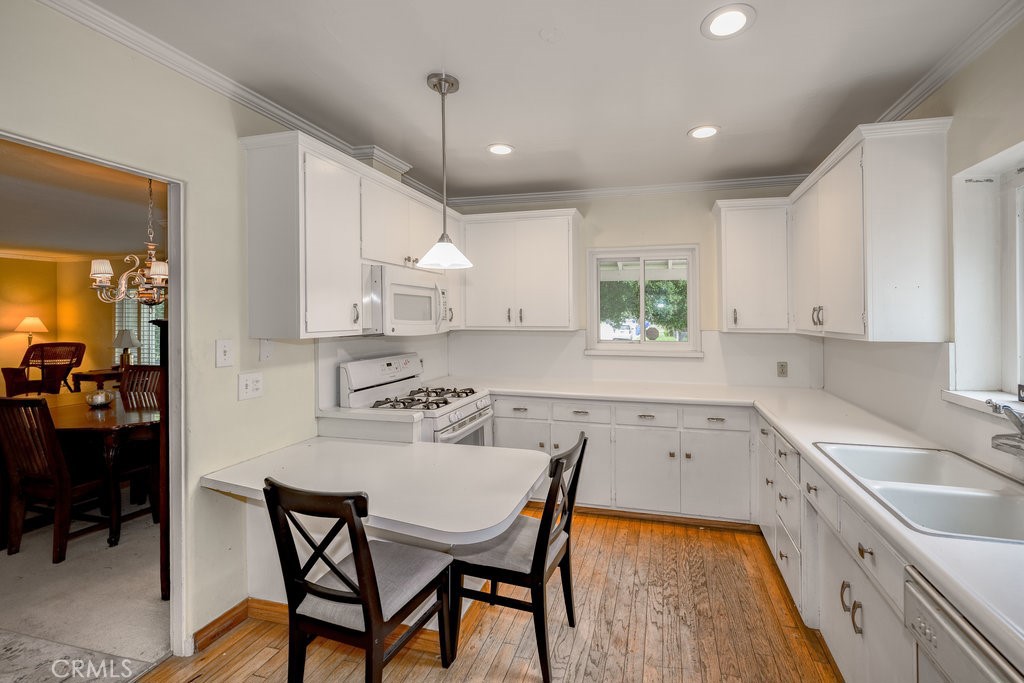 2437 Florence Avenue Arcadia, CA 91007 - Photo 11 of 34