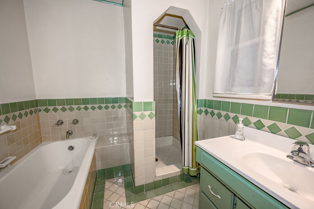 2437 Florence Avenue Arcadia, CA 91007 - Photo 15 of 34