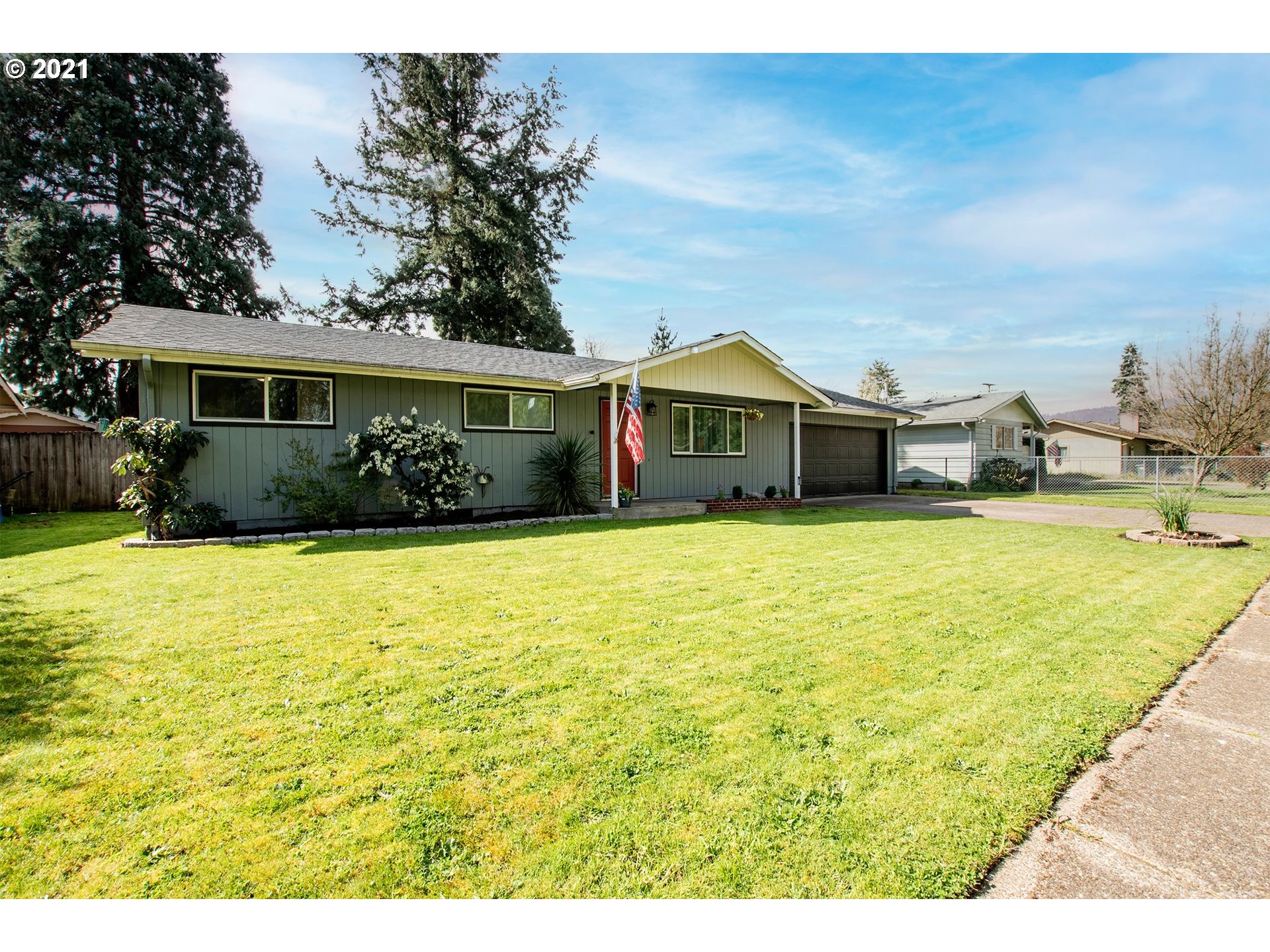 5855 Thurston Road Springfield, OR 97478 - Photo 2 of 14