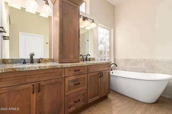 $5,600 | 7438 East Sand Hills Road, Scottsdale, AZ 85255