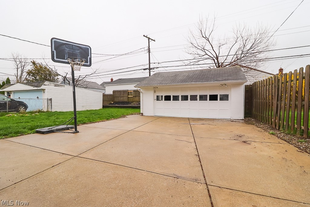 15508 Wingate Road Maple Heights, OH 44137 - Photo 3 of 35 Gallery Image 3