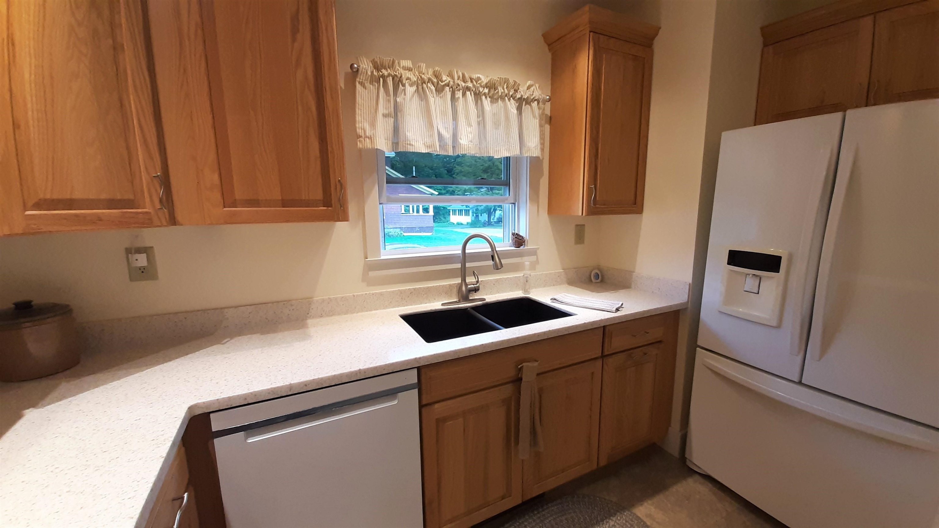 6 Lincoln Street Springfield, VT 05156 - Photo 11 of 40
