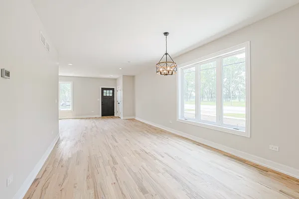 $629,000 | 7948 West 74th Avenue, Bridgeview, IL 60455