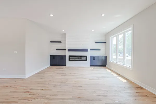 $629,000 | 7948 West 74th Avenue, Bridgeview, IL 60455