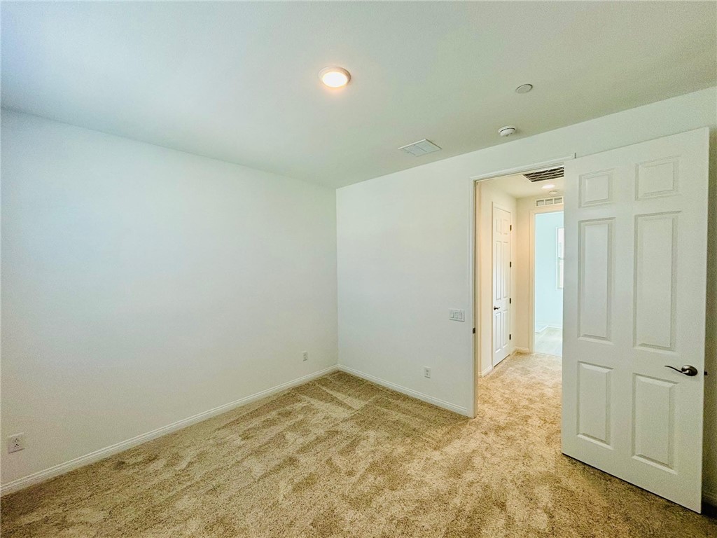 27366 Hyland Newhall, CA 91321 - Photo 20 of 31 a view of room