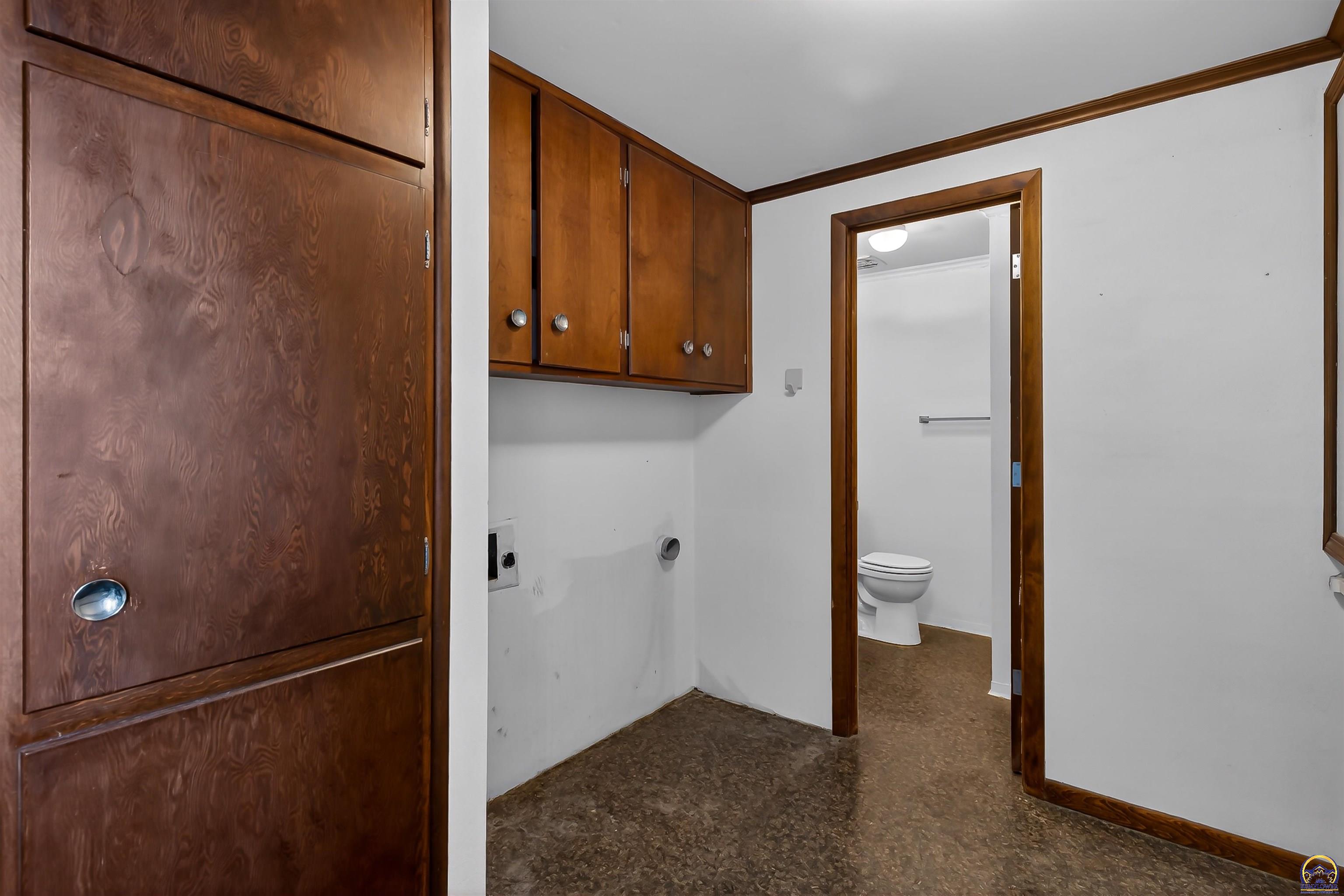 5810 Southeast Croco Road Berryton, KS 66409 - Photo 19 of 52