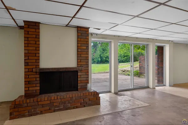 $499,900 | 5810 Southeast Croco Road, Berryton, KS 66409