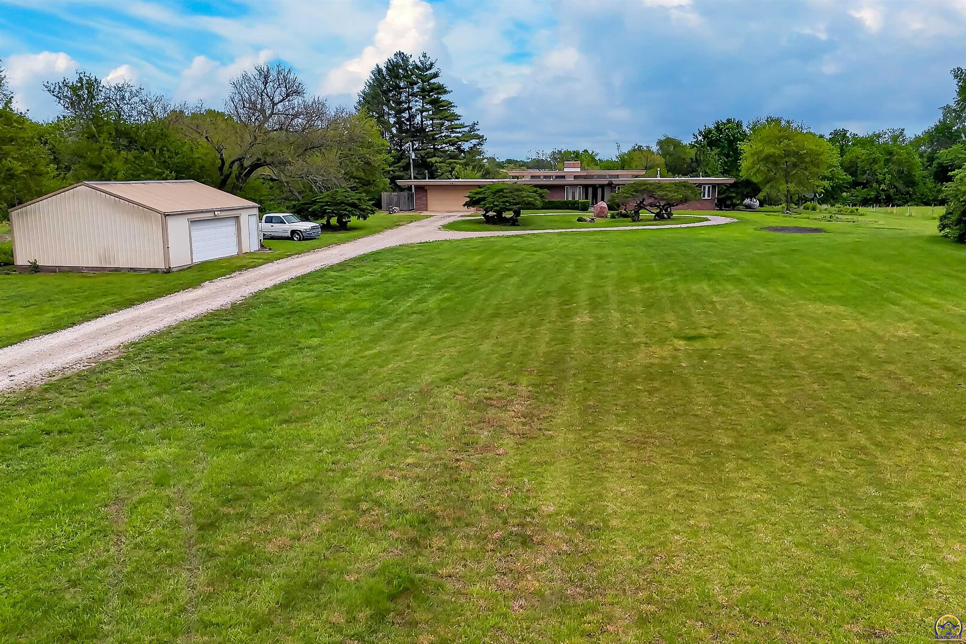 5810 Southeast Croco Road Berryton, KS 66409 - Photo 47 of 52