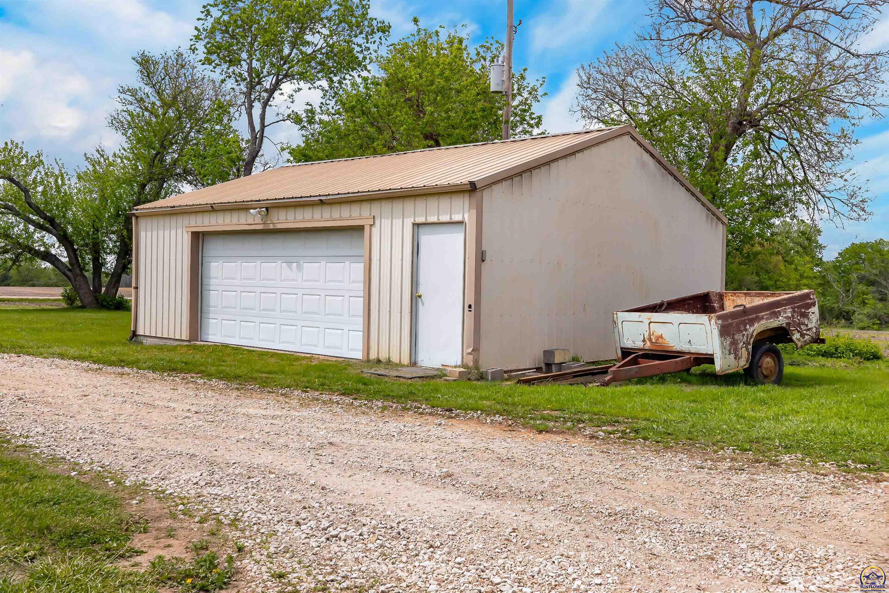 5810 Southeast Croco Road Berryton, KS 66409 - Photo 48 of 52