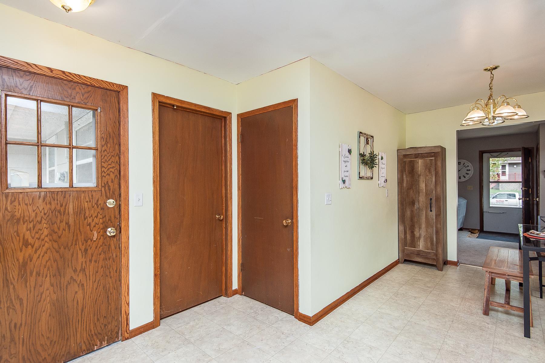 1616 34th Street Northwest Rochester, MN 55901 - Photo 10 of 22 Gallery Image 10