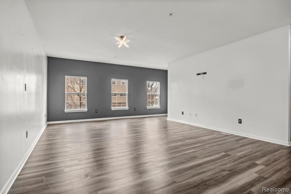 22722 Goddard Road Taylor, MI 48180 - Photo 5 of 37