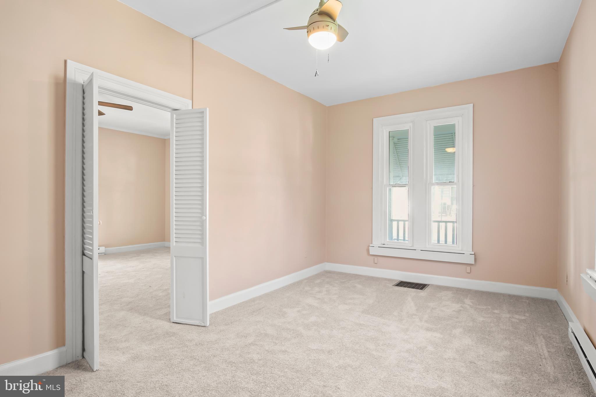 350 Ridge Avenue Hagerstown, MD 21740 - Photo 8 of 28 Family Room