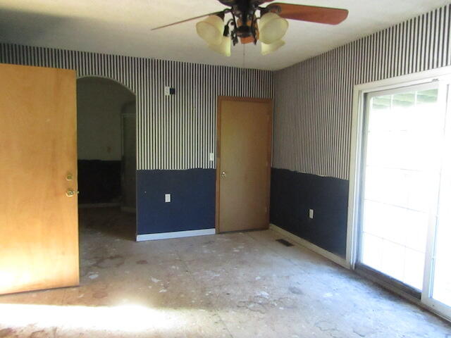 1432 Winchester Road Irvine, KY 40336 - Photo 10 of 16 IMG_5617