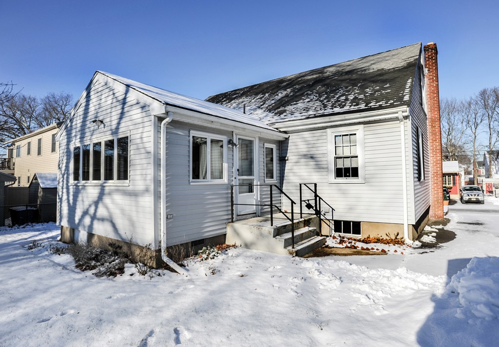 15 Viden Road Quincy, MA 02169 - Photo 5 of 26 Gallery Image 5