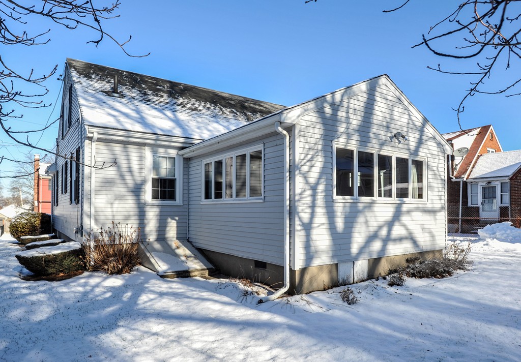 15 Viden Road Quincy, MA 02169 - Photo 7 of 26 Gallery Image 7