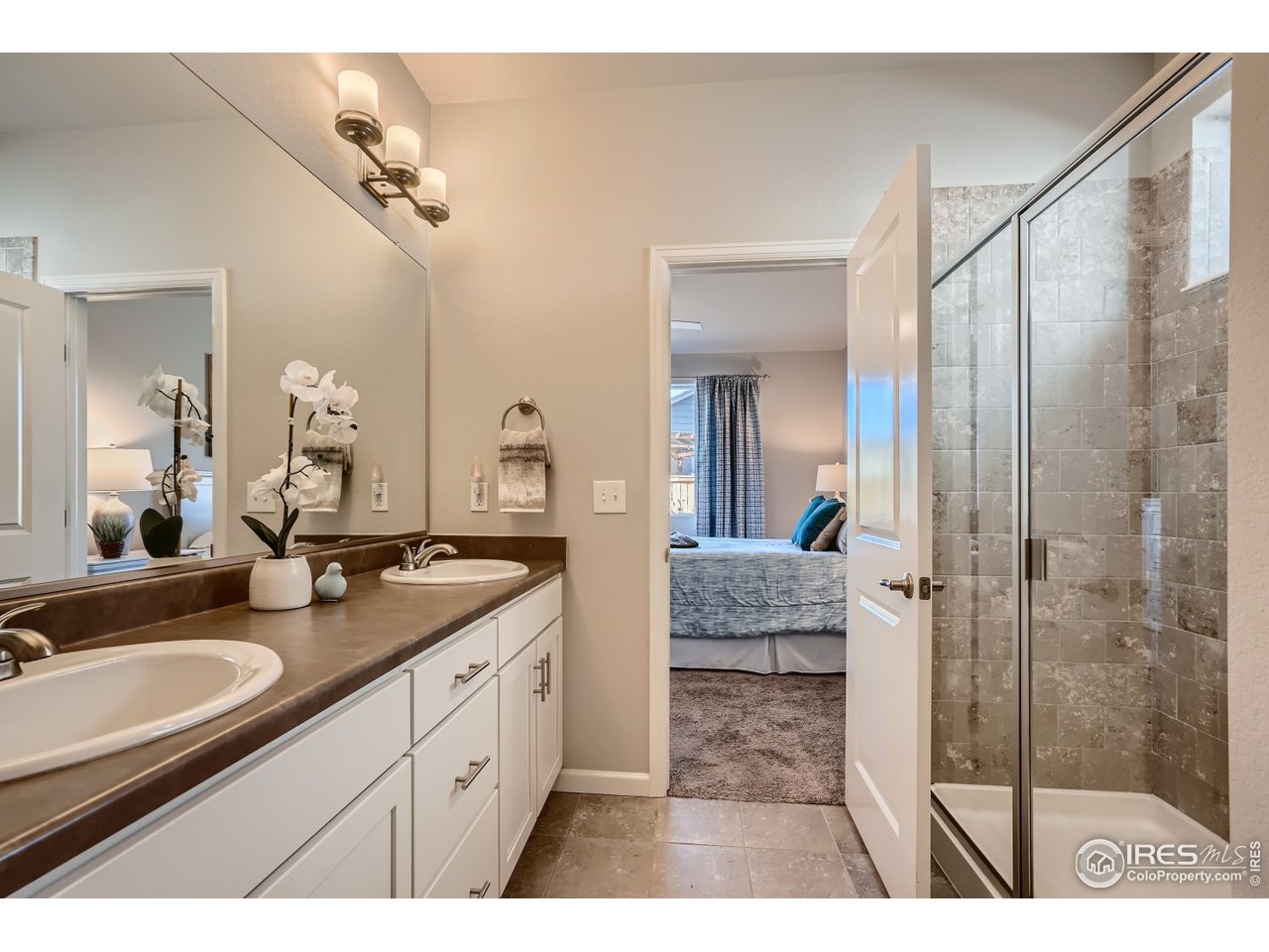 625 Ranchhand Drive Berthoud, CO 80513 - Photo 12 of 40 Primary Bathroom
