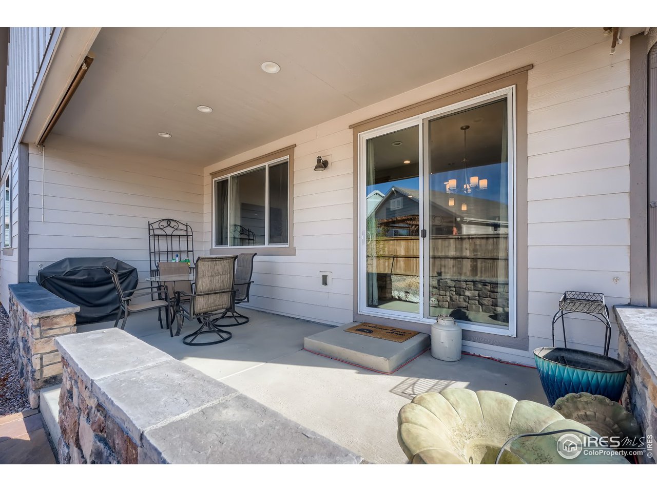 625 Ranchhand Drive Berthoud, CO 80513 - Photo 21 of 40 Big back covered patio