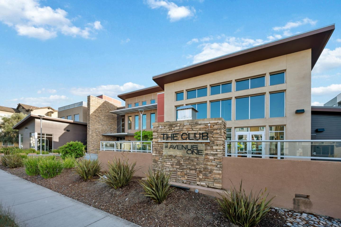 5977 Larkstone Loop San Jose, CA 95123 - Photo 41 of 63 a front view of a building with garden