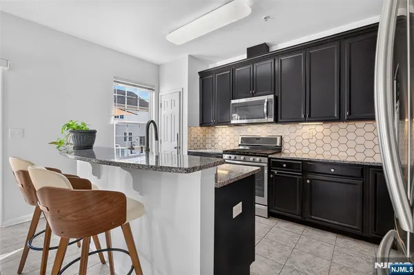 $4,700 | 5 Truman Drive, Unit 5, Wood-Ridge, NJ 07075