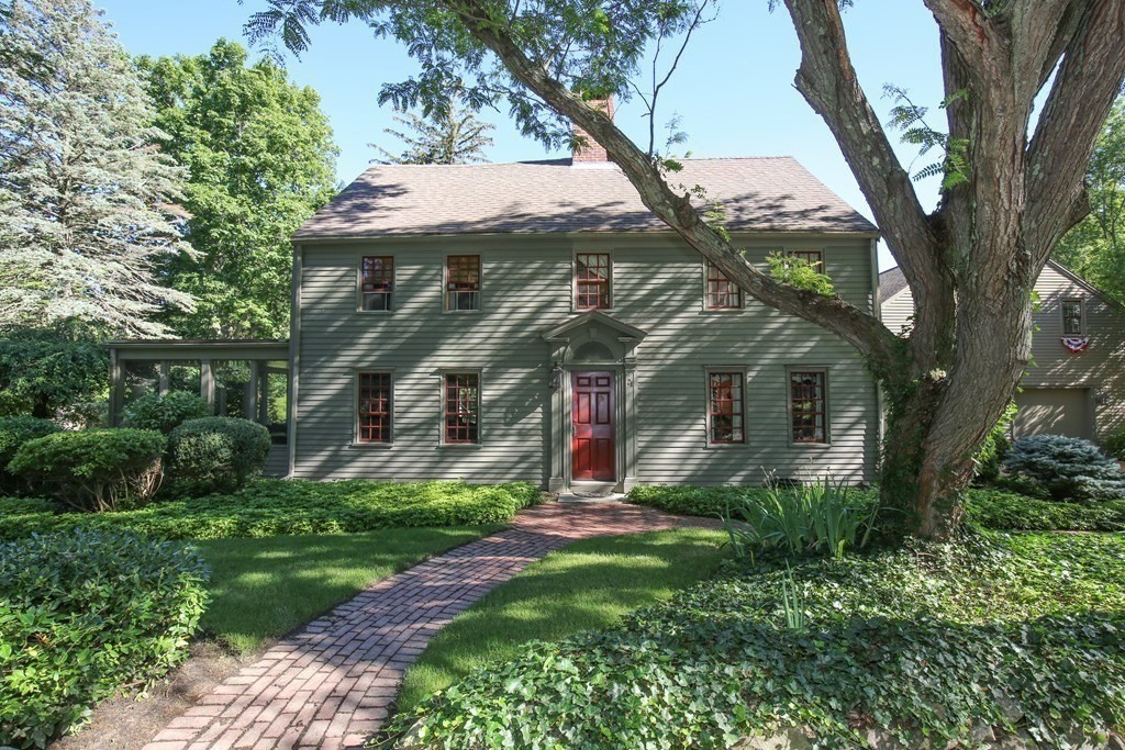 21 Rolfe's Lane Newbury, MA 01951 - Photo 2 of 42 a front view of house with yard and green space