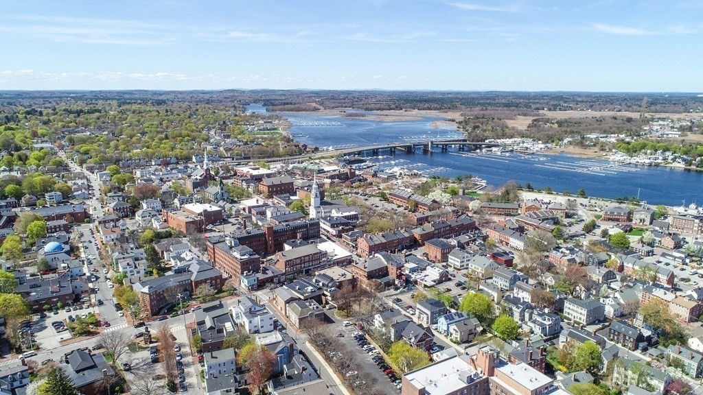 21 Rolfe's Lane Newbury, MA 01951 - Photo 41 of 42 an aerial view of a city