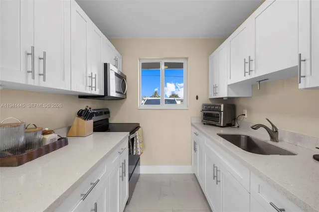 $3,500 | 10750 Southwest 43rd Lane, Miami, FL 33165