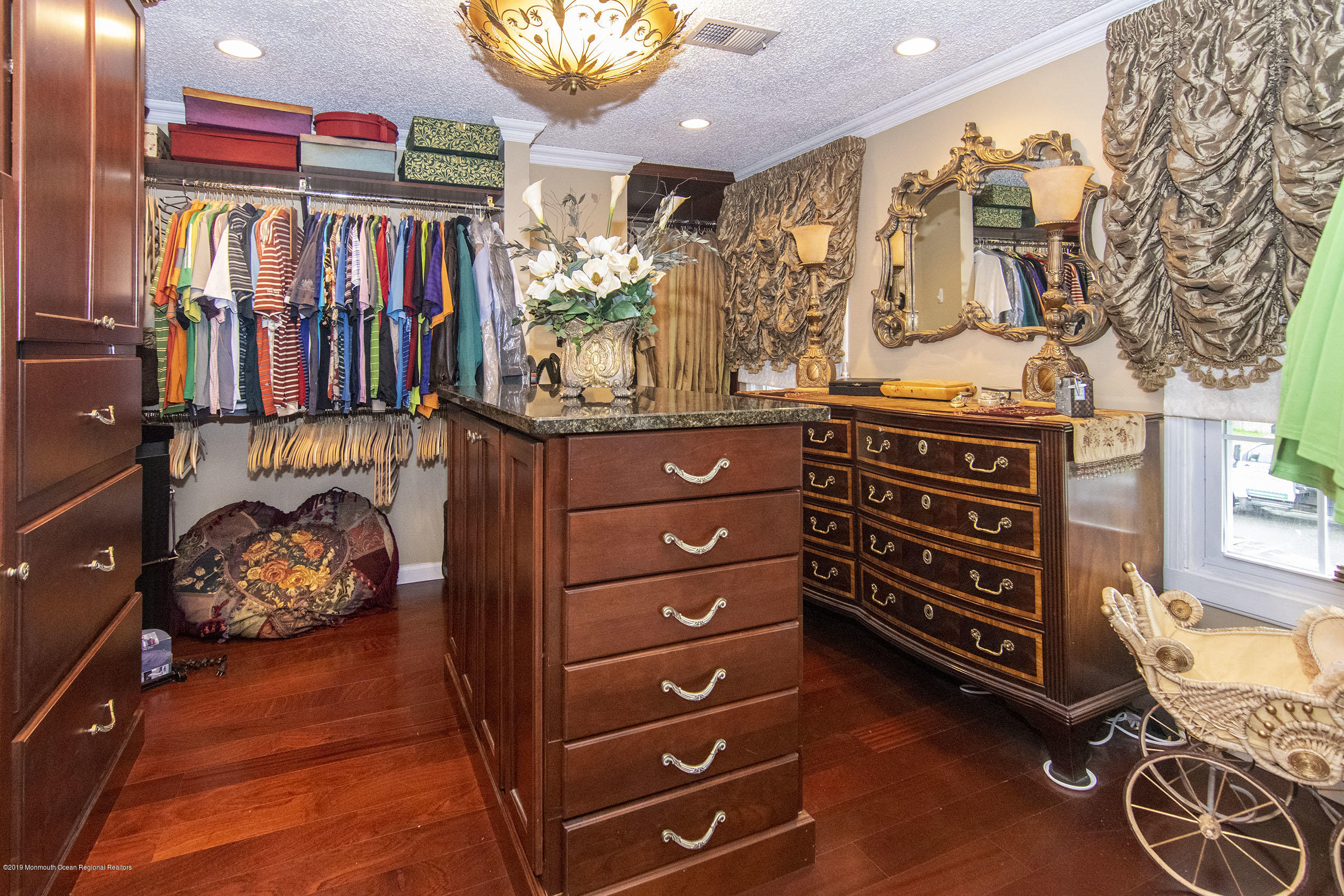 678 Windsor Road Brick, NJ 08723 - Photo 16 of 38 Master Closet