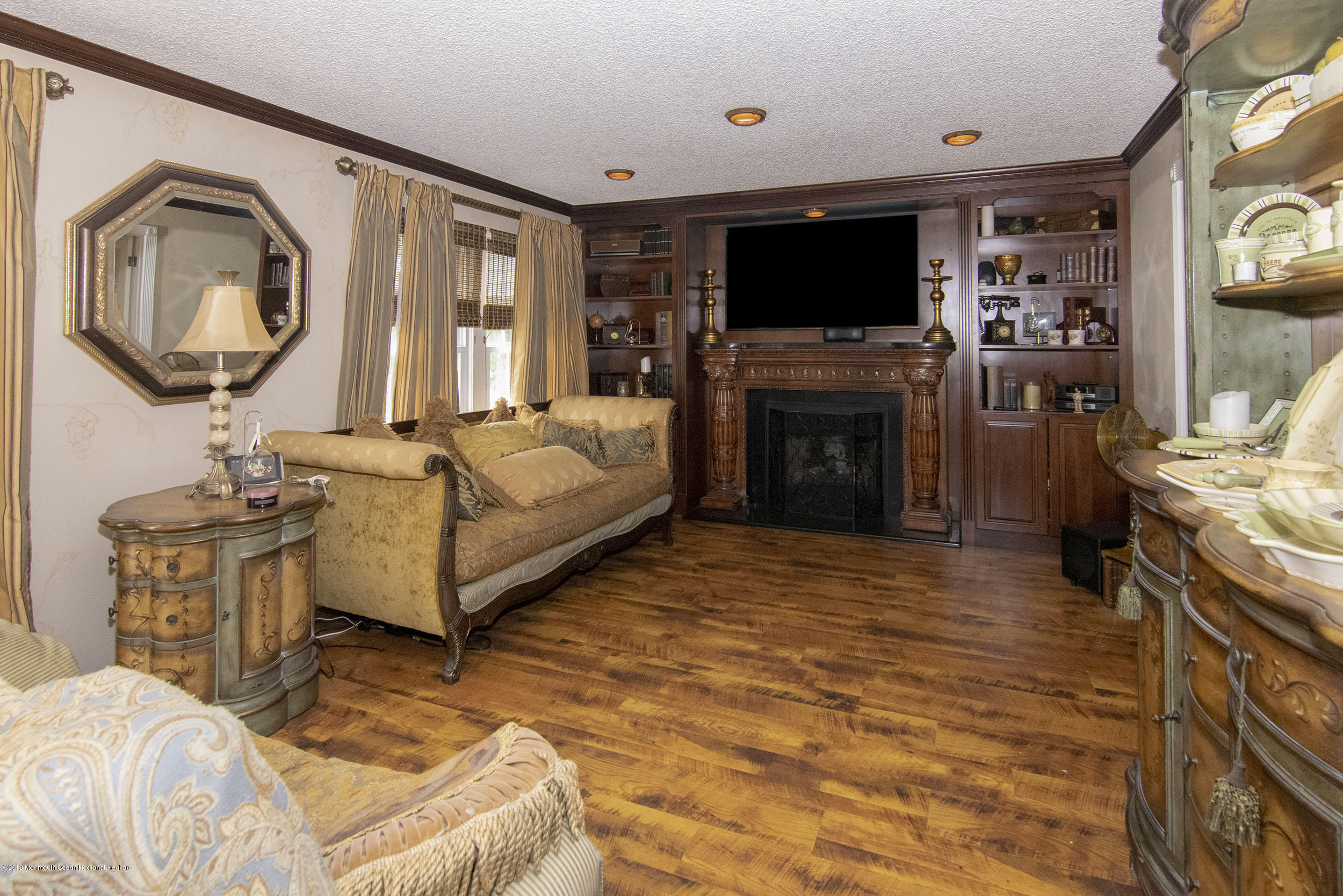 678 Windsor Road Brick, NJ 08723 - Photo 9 of 38 gas firepace