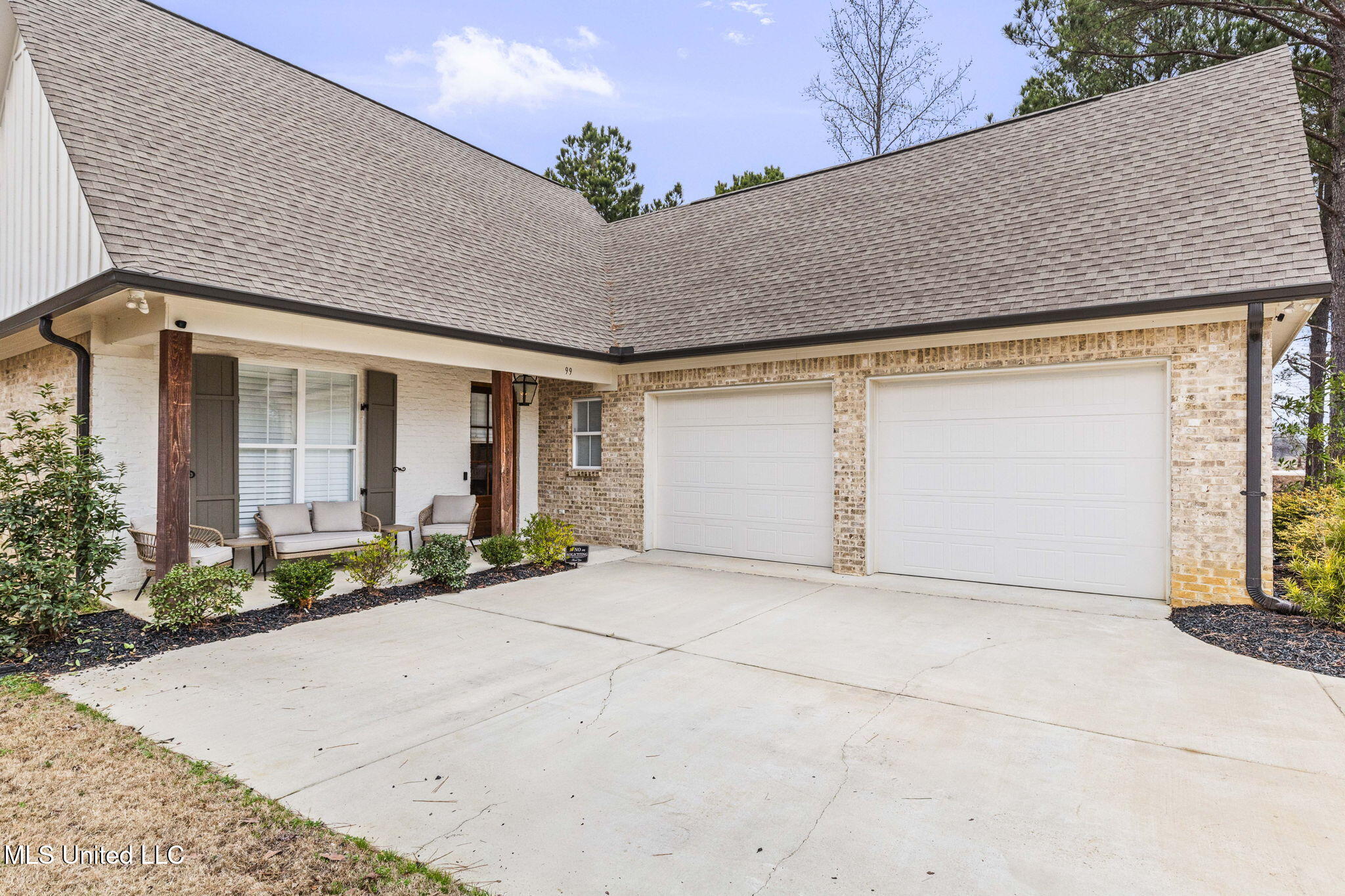 99 Harbor View Drive Madison, MS 39110 - Photo 4 of 66 Front of home 4
